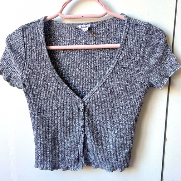 Cropped Garage t-shirt - Picture 1 of 5